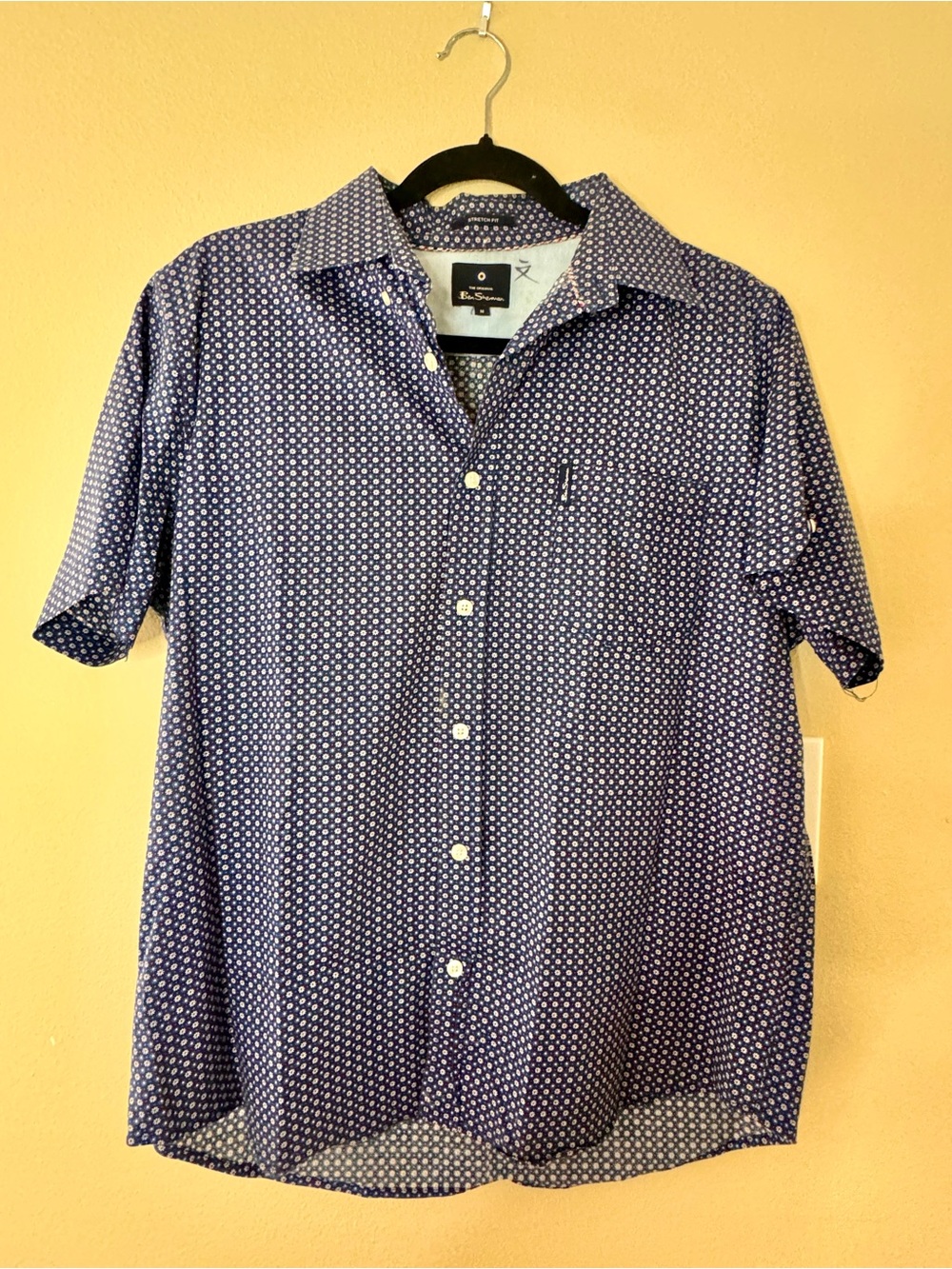 Ben Sherman Navy Blue Short-Sleeve Button-Down Shirt with Micro Dot Print